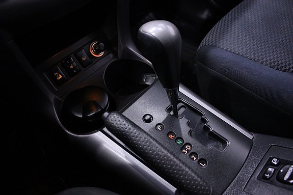 Toyota RAV4 11 of 29