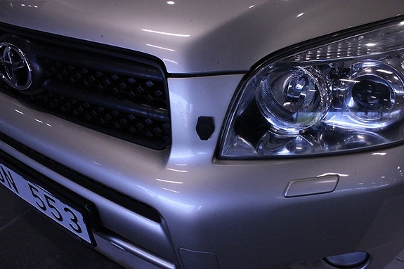 Toyota RAV4 27 of 29