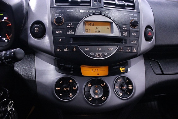 Toyota RAV4 20 of 29