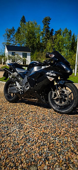 Kawasaki Ninja ZX-10R 4 of 4