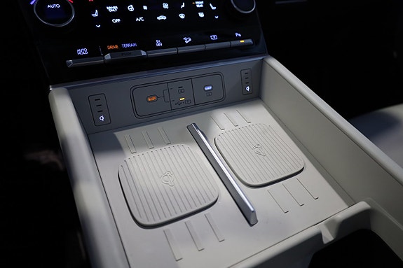 Hyundai Santa Fe 25 of 30