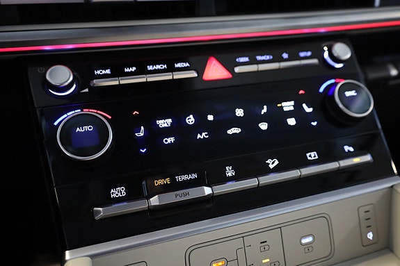 Hyundai Santa Fe 24 of 30
