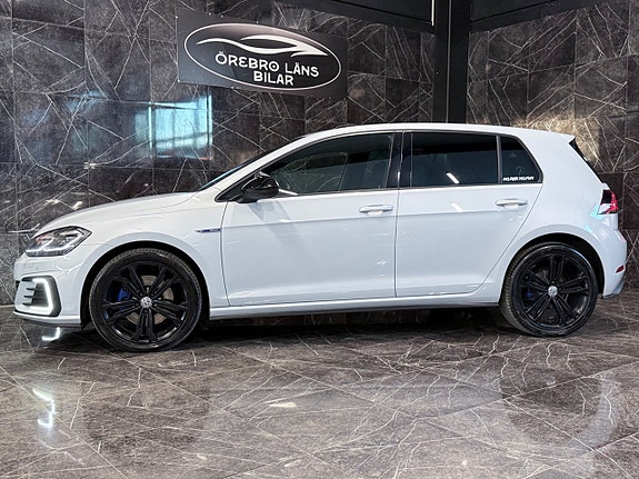 Volkswagen Golf VII 9 of 30
