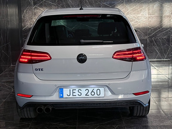 Volkswagen Golf VII 11 of 30