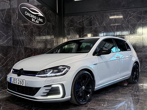 Volkswagen Golf VII 3 of 30