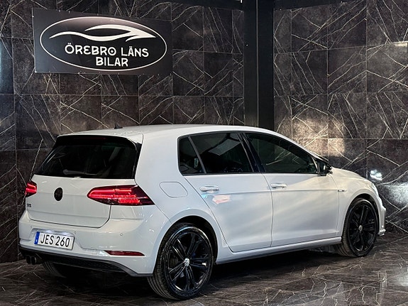 Volkswagen Golf VII 2 of 30