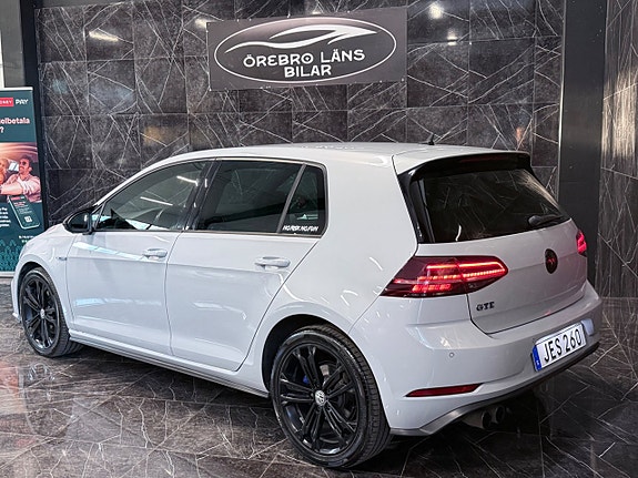 Volkswagen Golf VII 4 of 30