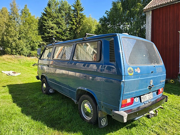 Volkswagen Caravelle 3 of 5