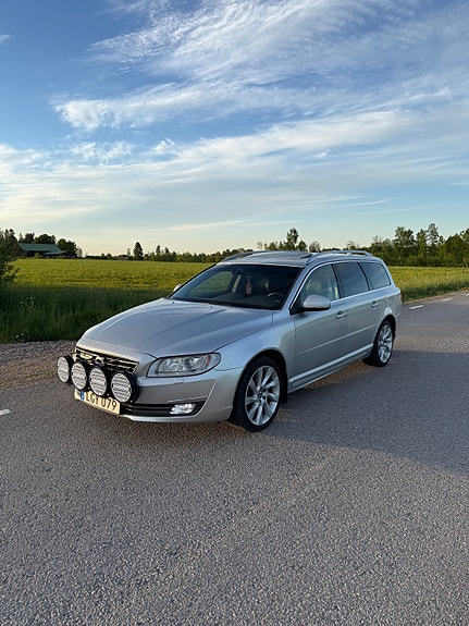 Brugt Volvo V70 2.4