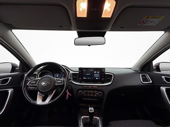 Kia Ceed 12 of 30
