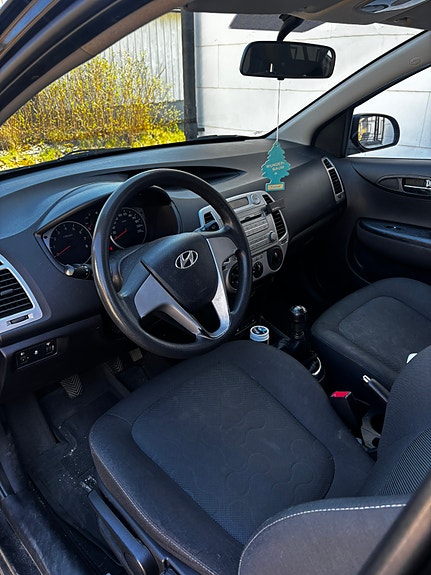 Hyundai i20 3 of 5