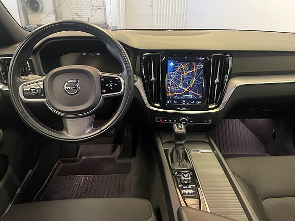 Volvo V60 Cross Country 6 of 7