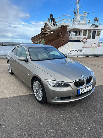 BMW 325d 2 of 5