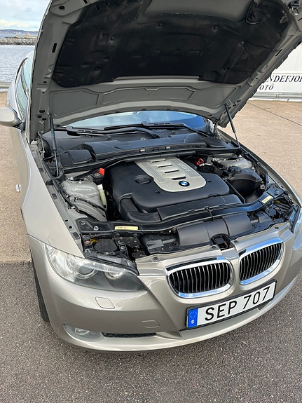 BMW 325d 4 of 5