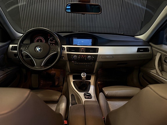 BMW 320d 13 of 27