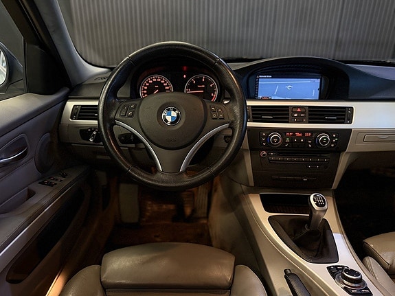 BMW 320d 14 of 27