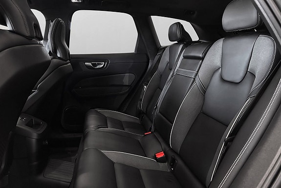 Volvo XC60 18 of 25
