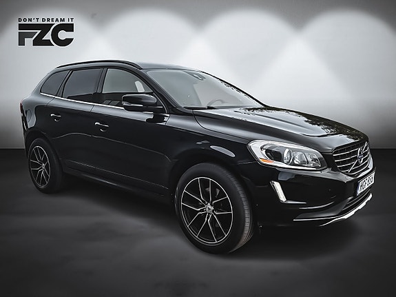 Volvo XC60 2 of 5
