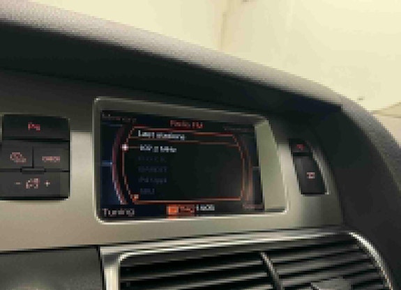 Audi Q7 8 of 25