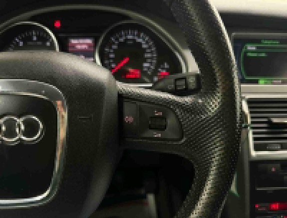 Audi Q7 15 of 25