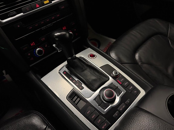 Audi Q7 6 of 25