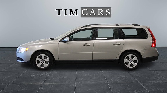 Volvo V70 4 of 5