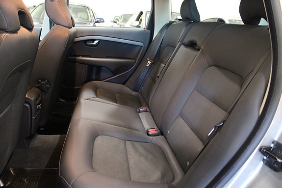 Volvo V70 10 of 26