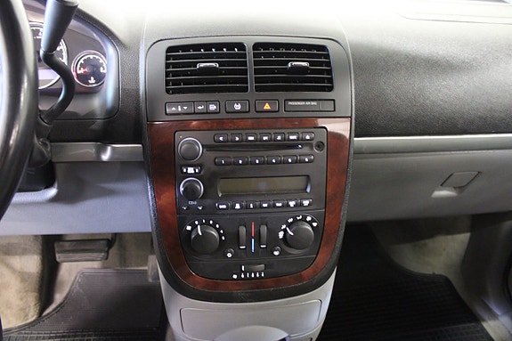 Chevrolet Uplander 5 of 5
