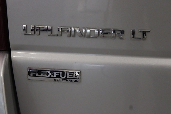 Chevrolet Uplander 14 of 16