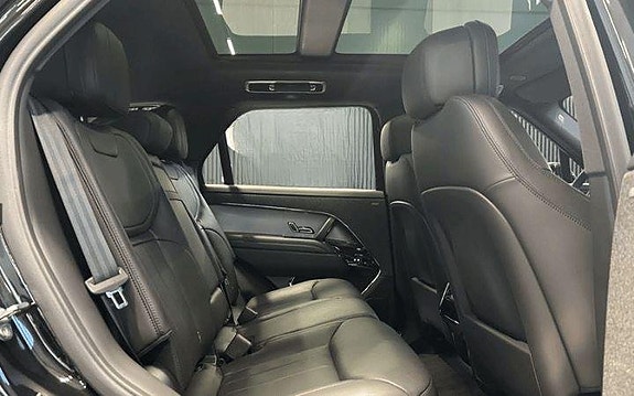 Land Rover Range Rover Sport 4 of 5