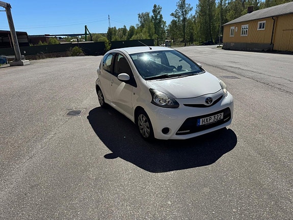 Toyota Aygo 4 of 7