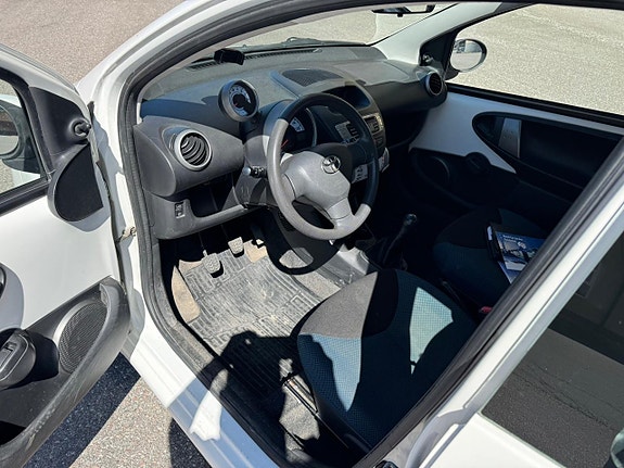 Toyota Aygo 6 of 7
