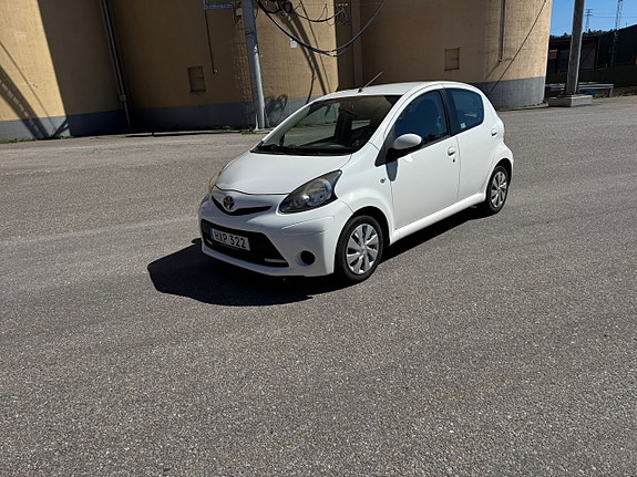 Toyota Aygo 3 of 7