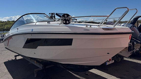 Finnmaster T8 -16 / Yamaha F300 -19 ca. 200 tim