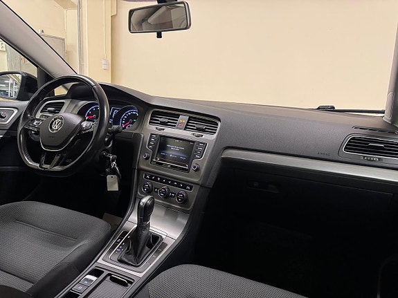 Volkswagen Golf-Serie 8 of 12