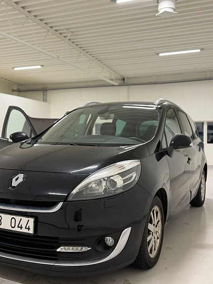 Renault Grand Scenic III 4 of 5