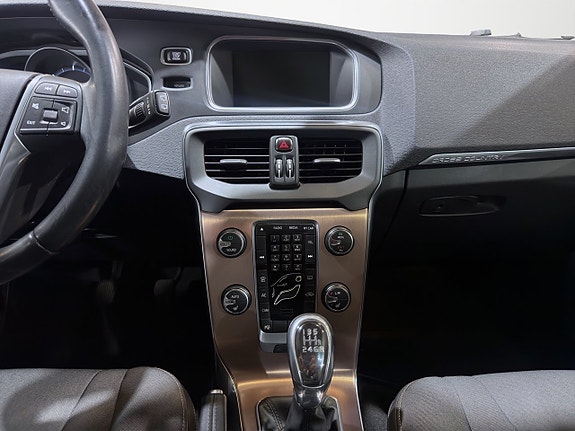 Volvo V40 Cross Country 16 of 28
