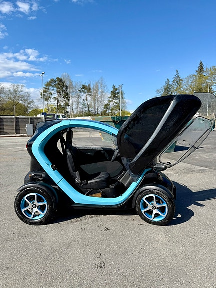 Renault Twizy Urban 80 2 of 4