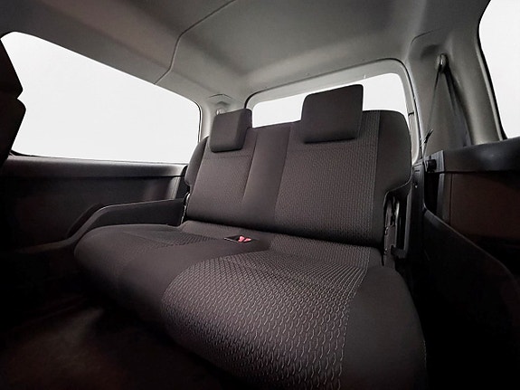 Volkswagen Caddy Maxi 14 of 24