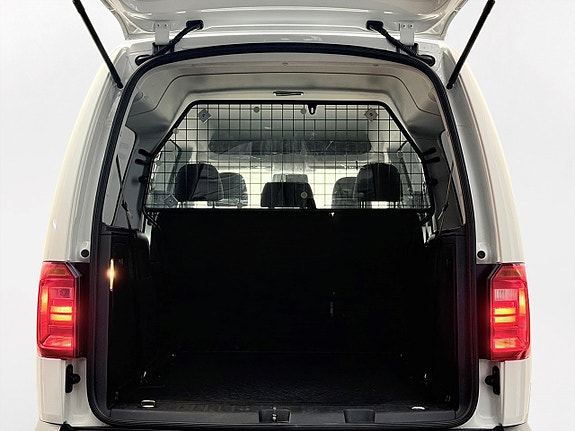 Volkswagen Caddy Maxi 23 of 23