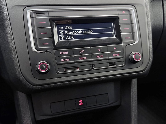 Volkswagen Caddy Maxi 19 of 23