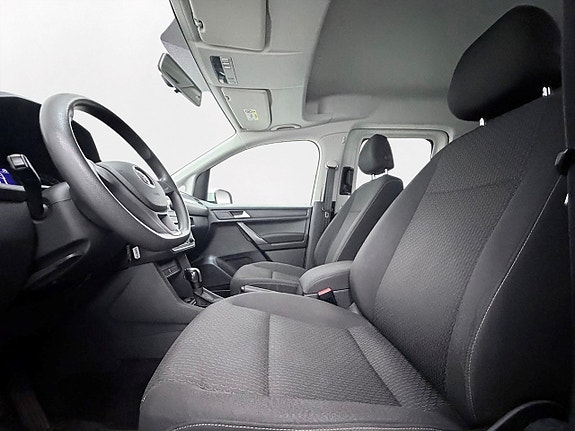 Volkswagen Caddy Maxi 12 of 23
