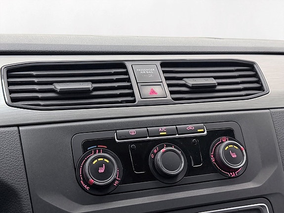 Volkswagen Caddy Maxi 18 of 23