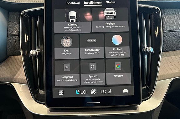 Volvo XC90 24 of 30
