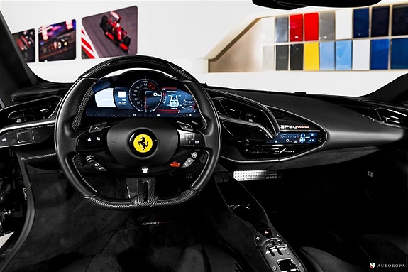 Ferrari SF90 Stradale 7 of 10
