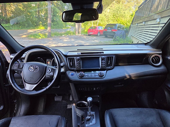 Toyota RAV4 10 of 11