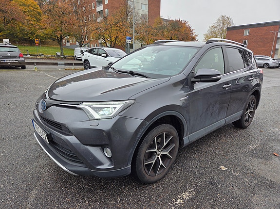 Toyota RAV4 7 of 11