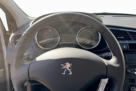 Peugeot 3008 7 of 9