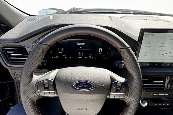 Ford Kuga 13 of 18