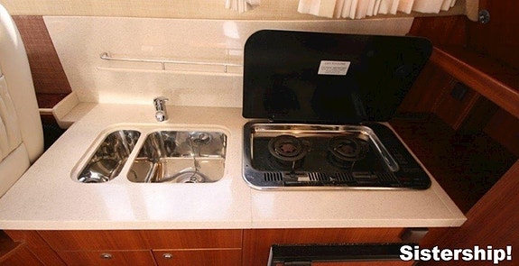 Galeon 330 Fly / 2 x VP D4-225 hk 23 of 30